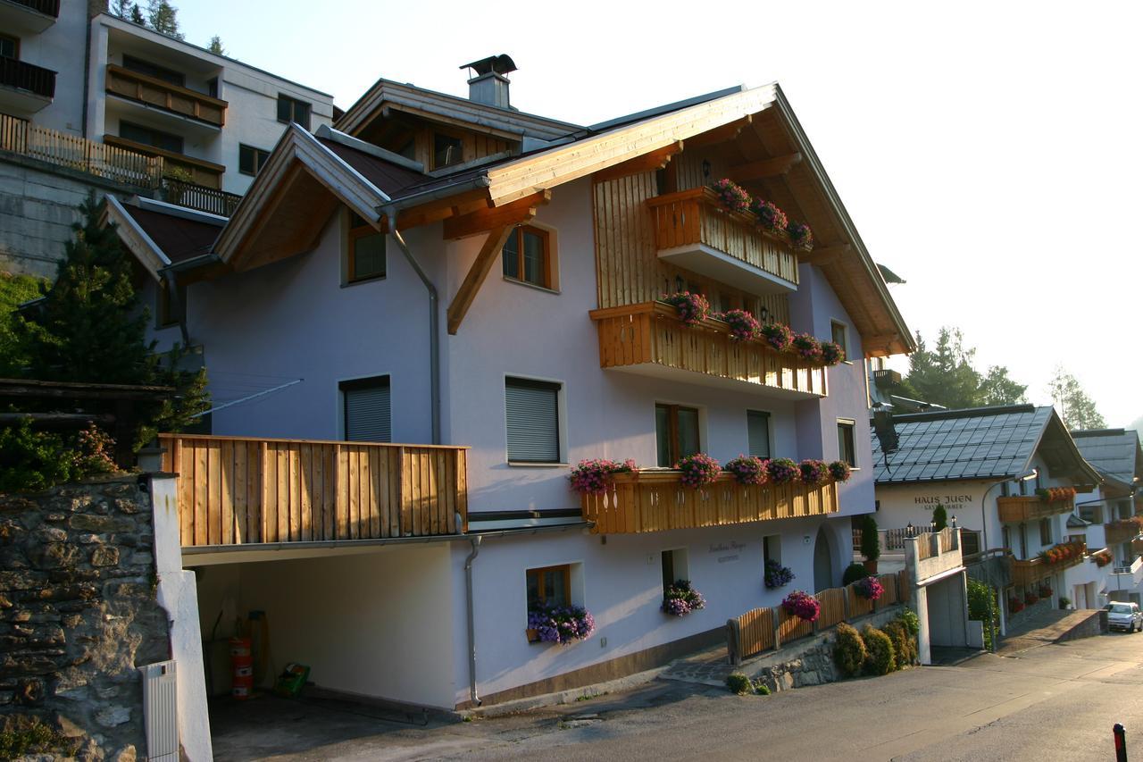 Landhaus Flunger 장크트안톤암아를베르크 외부 사진