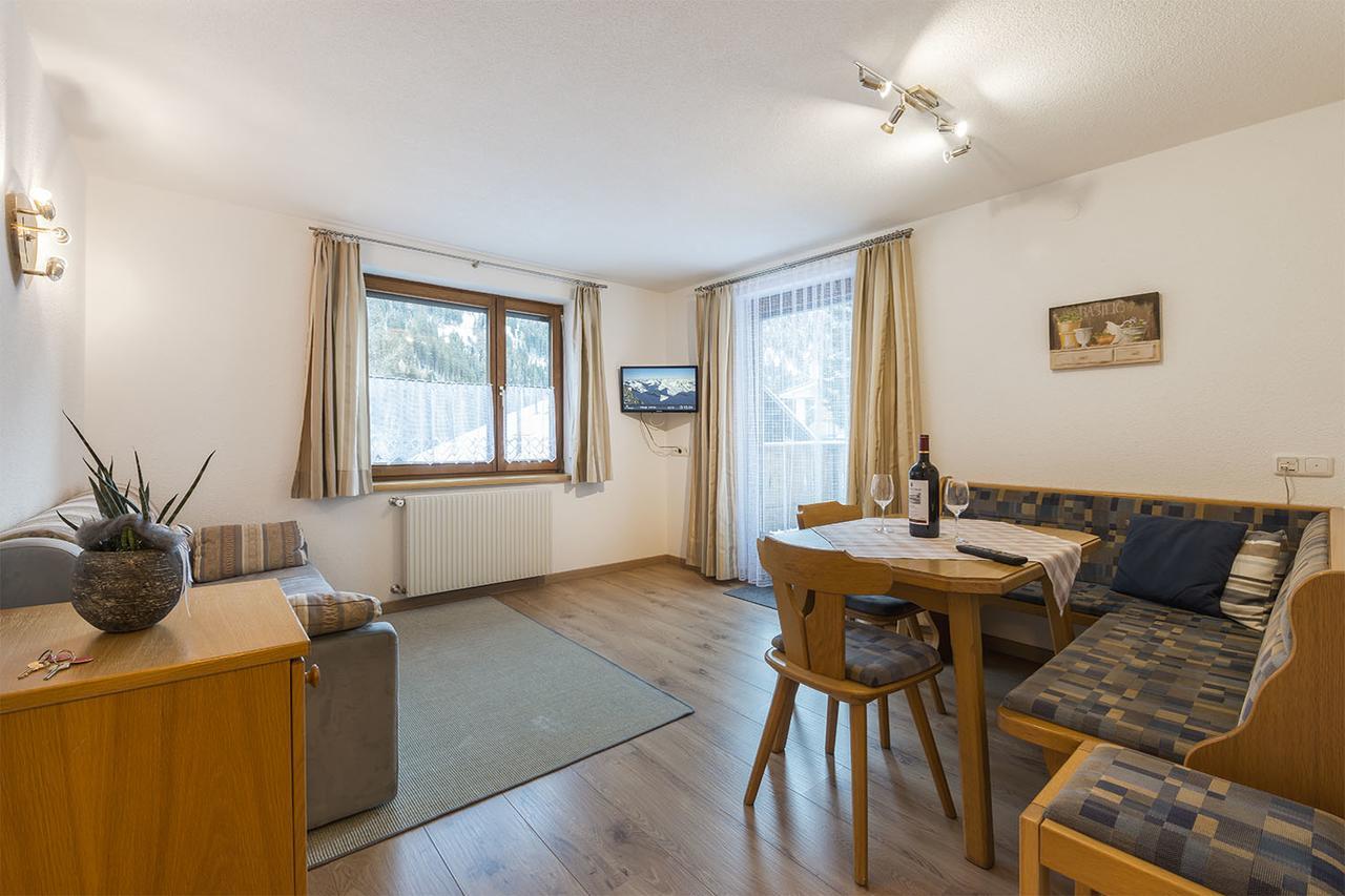 Landhaus Flunger 장크트안톤암아를베르크 외부 사진